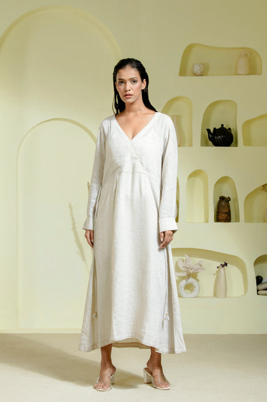Ivory co-ord set featuring a pintuck kurta